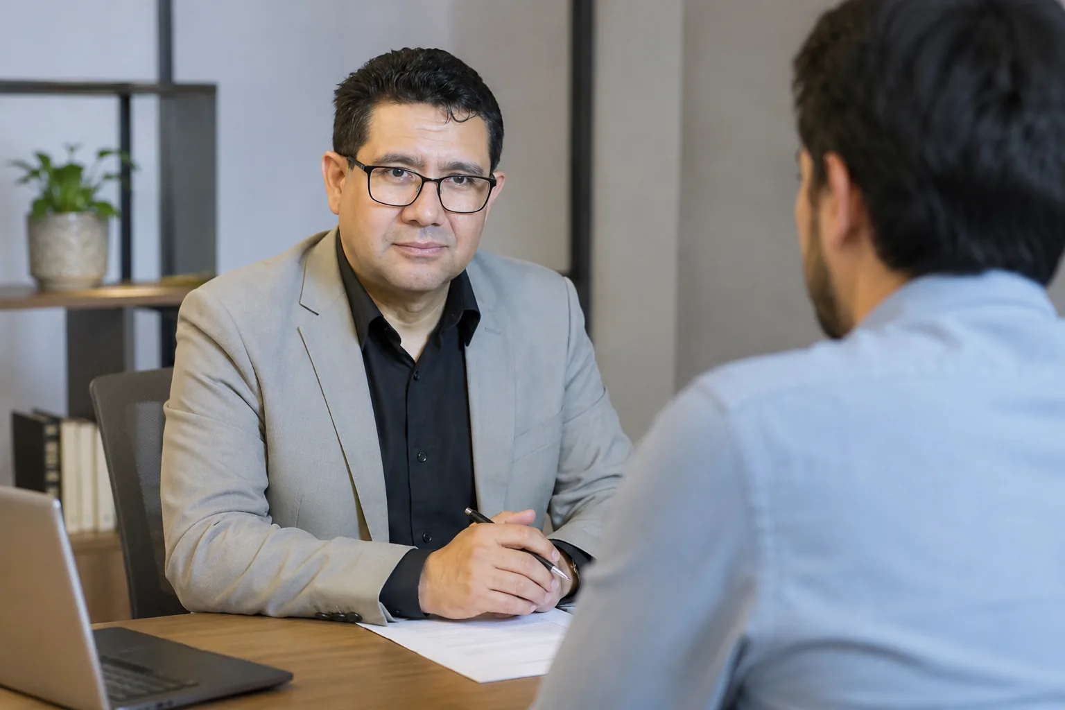 Evaluación profesional de perfil comercial para reclutamiento B2B